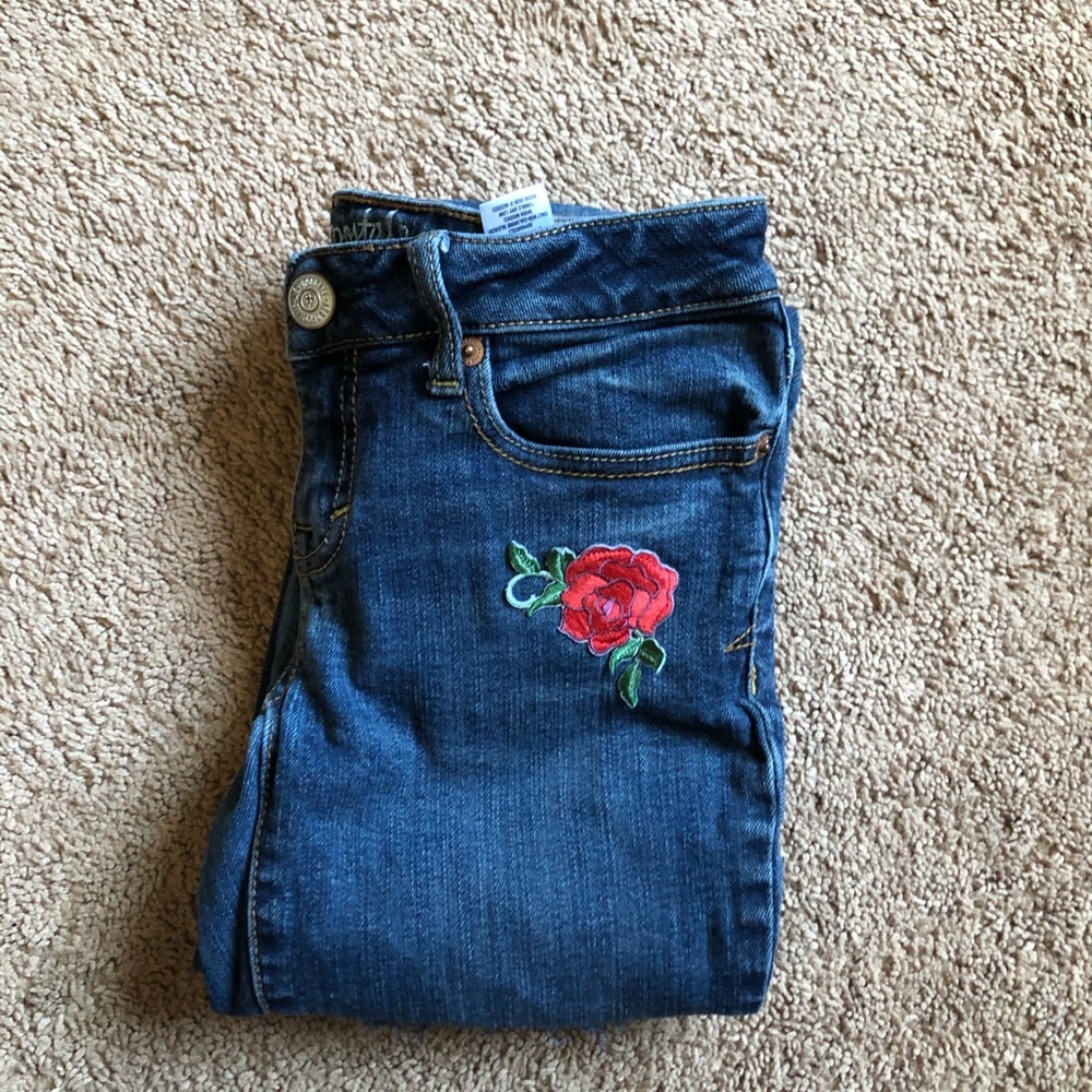 Aeropostale Rose patch fringe ankle jeans